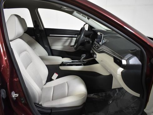 Certified 2023 Nissan Altima 2.5 SV image 34