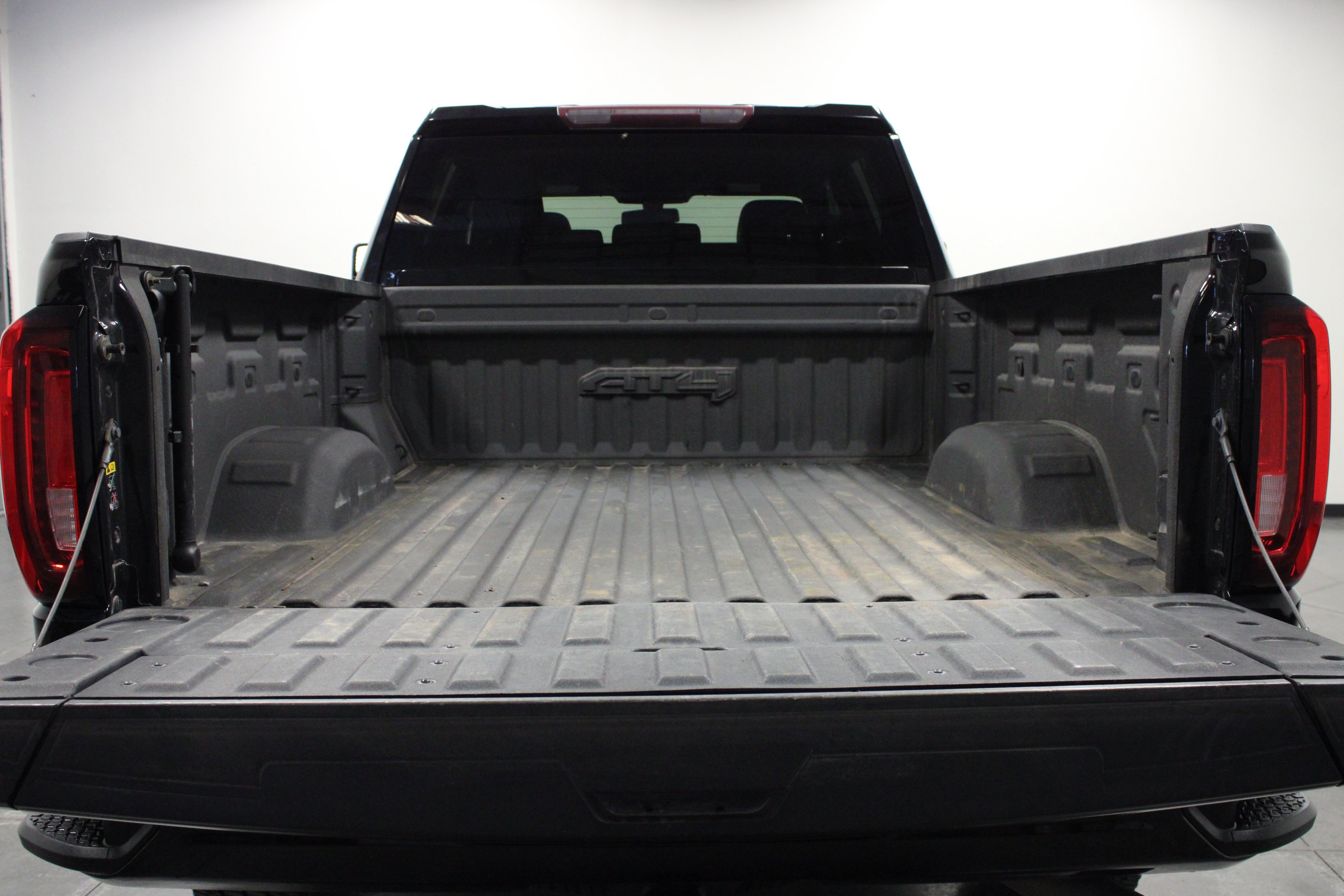 Used 2021 GMC Sierra 2500 AT4 AWD/4WD image 14