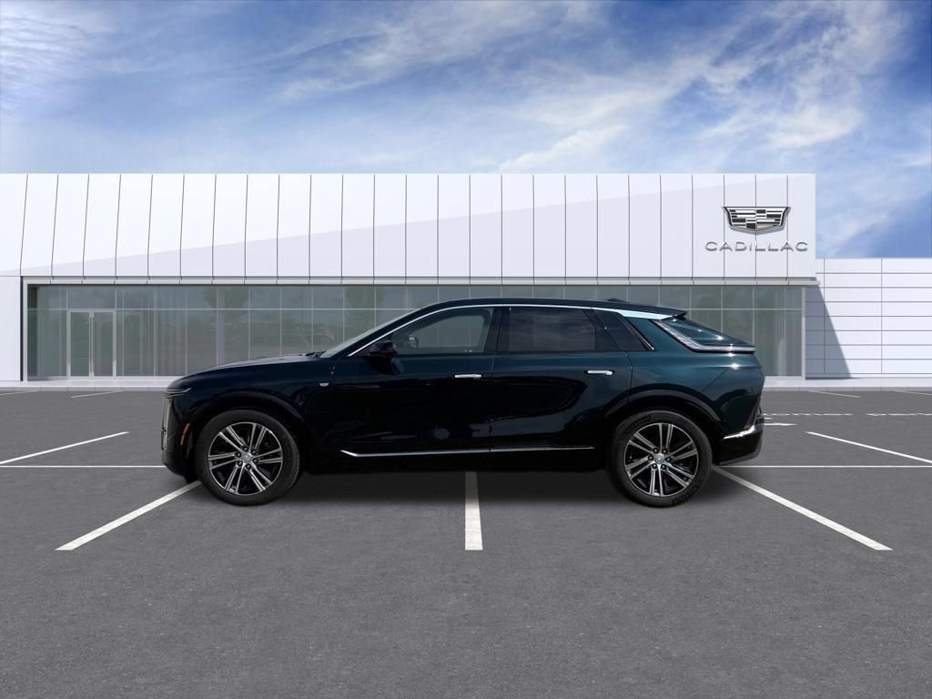 Certified 2024 Cadillac Lyriq Luxury AWD/4WD image 5