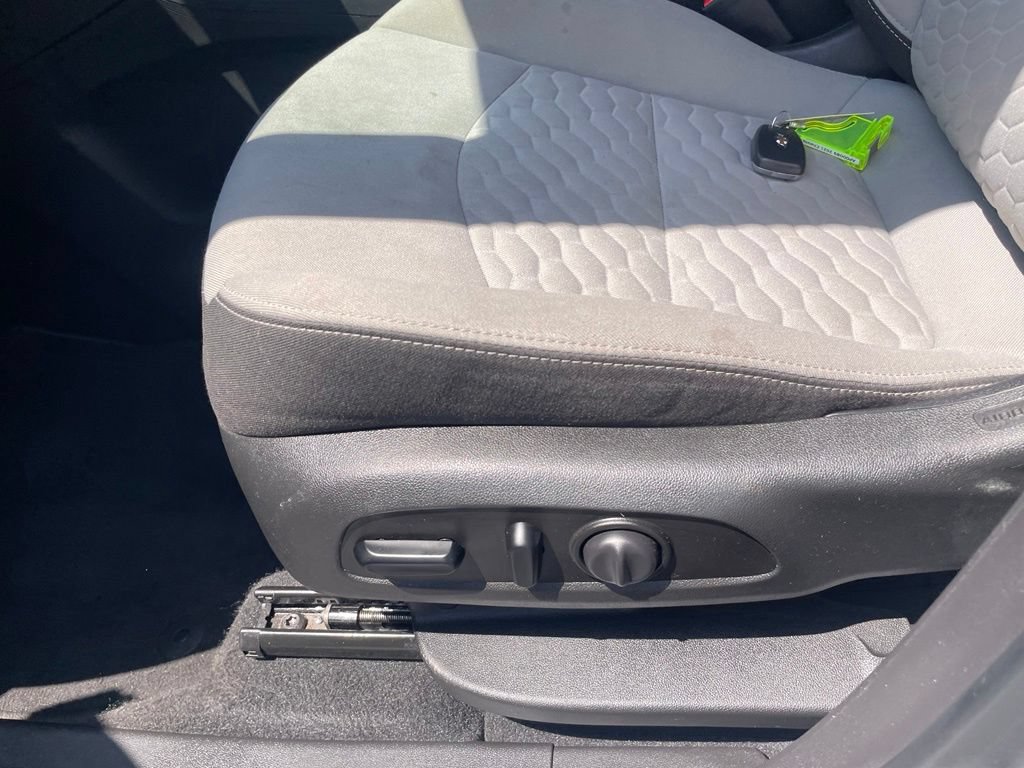 Used 2021 Chevrolet Equinox LT FWD image 13