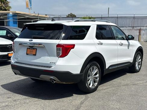 Used 2023 Ford Explorer Limited AWD/4WD image 3