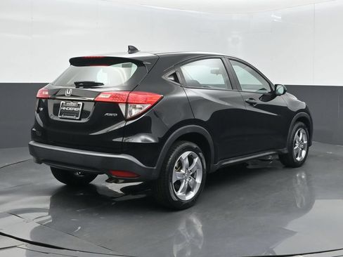 Certified 2022 Honda HR-V LX image 7