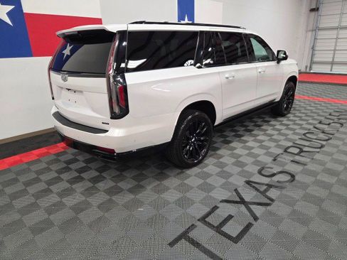 Used 2023 Cadillac Escalade ESV Sport Platinum w/ LPO, ONYX Package image 20