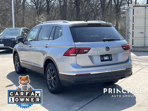 Certified 2023 Volkswagen Tiguan SE w/ Panoramic Sunroof Package image 10