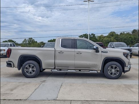New 2026 GMC Sierra 1500 SLE w/ X31 Off-Road Package AWD/4WD image 6