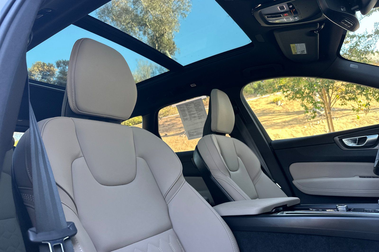 Certified 2026 Volvo XC60 B5 Plus AWD/4WD image 20