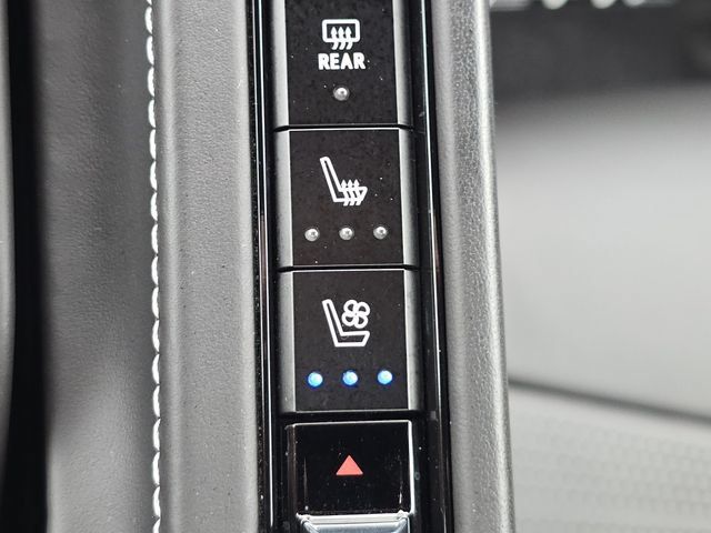 Used 2023 Chevrolet Corvette Stingray Premium Conv RWD image 11