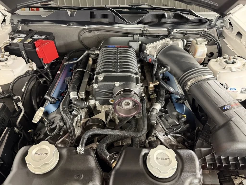 Used 2012 Ford Mustang GT RWD image 11