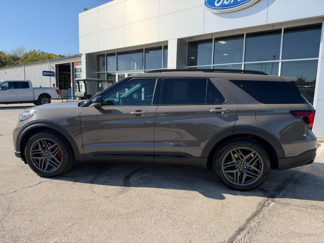 Used 2026 Ford Explorer ST w/ Sun And Sound Package AWD/4WD image 4