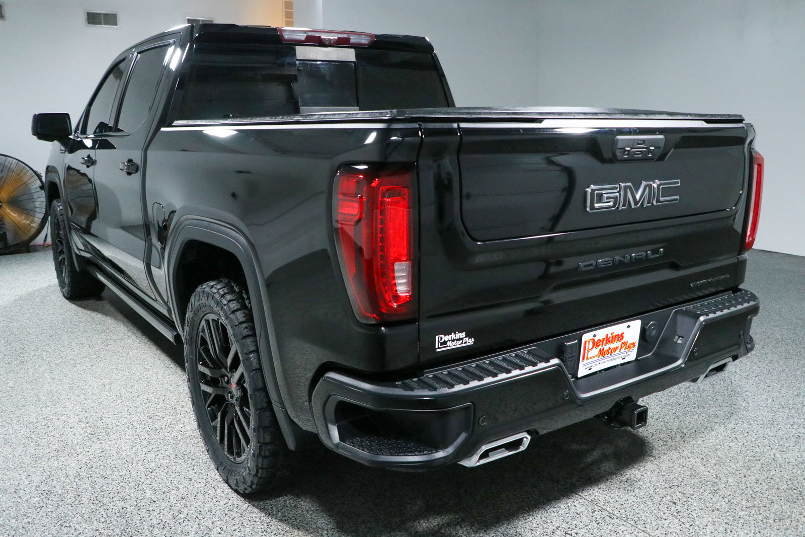 Used 2021 GMC Sierra 1500 Denali w/ Denali Ultimate Package AWD/4WD image 9