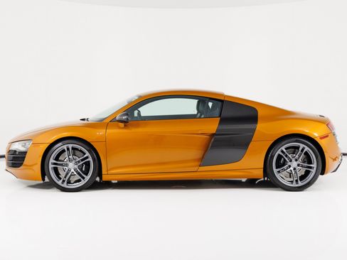 Used 2011 Audi R8 V10 AWD/4WD image 6