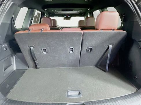 Used 2024 Kia Telluride EX w/ EX Captain's Chair Package image 29