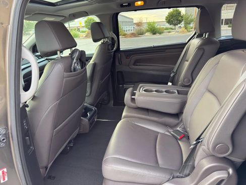 Used 2020 Honda Odyssey Elite image 12