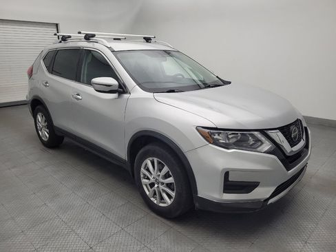 Used 2018 Nissan Rogue SV AWD/4WD image 13