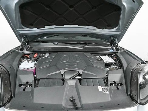 Certified 2025 Porsche Cayenne image 34