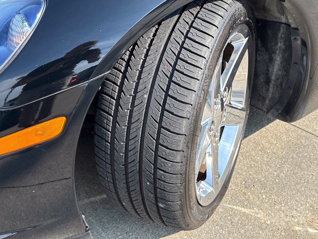 Used 2008 Chevrolet Corvette Coupe w/ Preferred Equipment Group RWD image 55