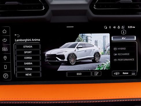 Used 2025 Lamborghini Urus Performante AWD/4WD image 92