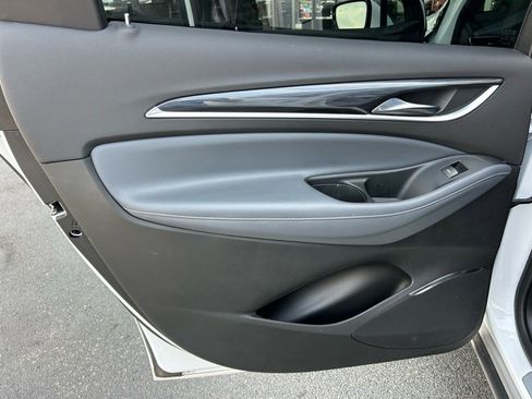 Used 2024 Buick Enclave Premium image 49