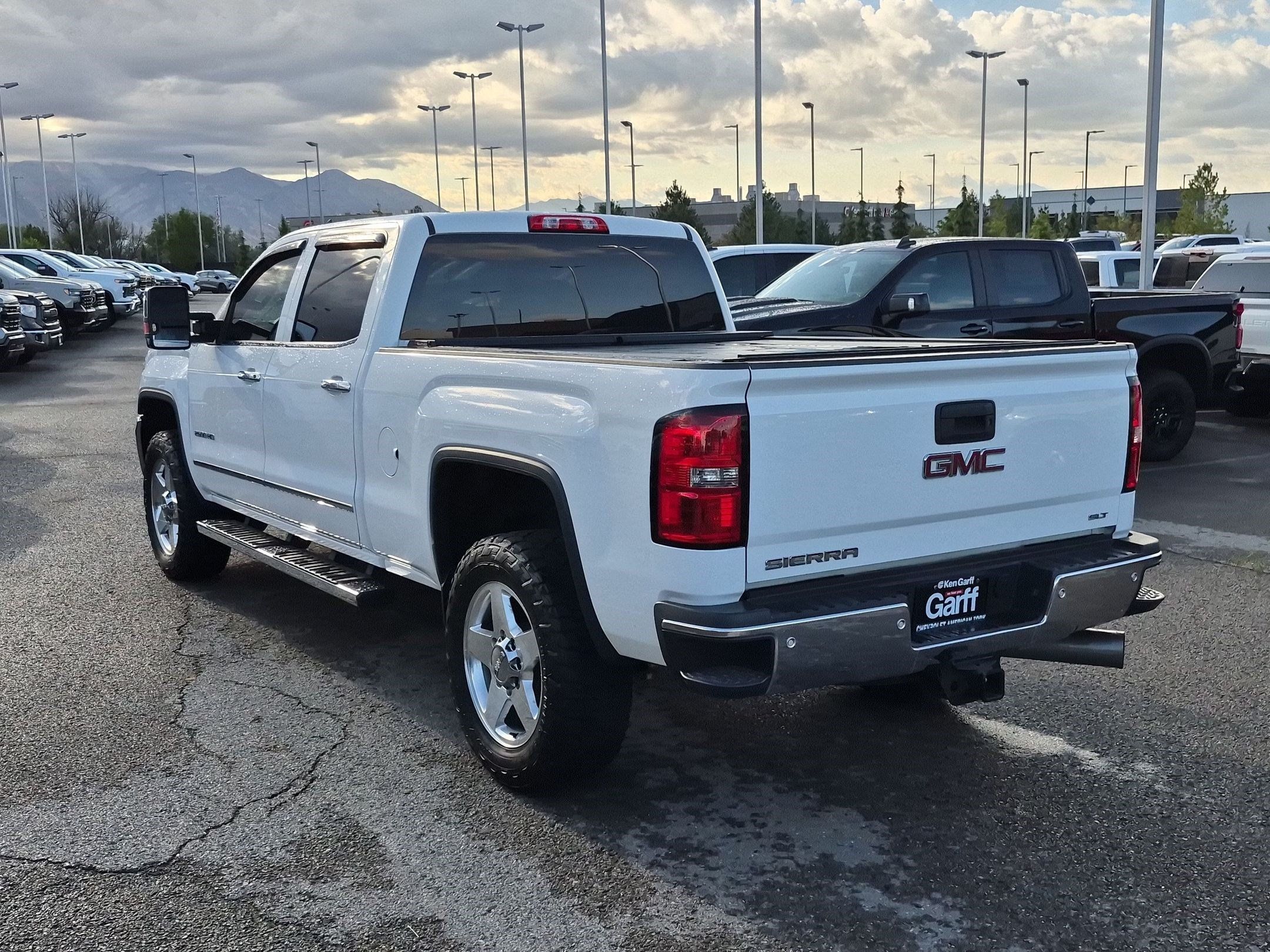 Used 2015 GMC Sierra 2500 SLT w/ Duramax Plus Package AWD/4WD image 5