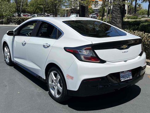 Used 2019 Chevrolet Volt LT FWD image 2