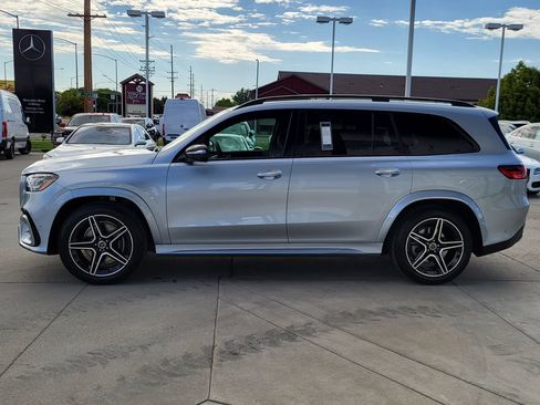 Used 2025 Mercedes-Benz GLS 450 4MATIC image 46