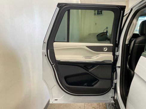 New 2026 Lincoln Navigator L Reserve image 11