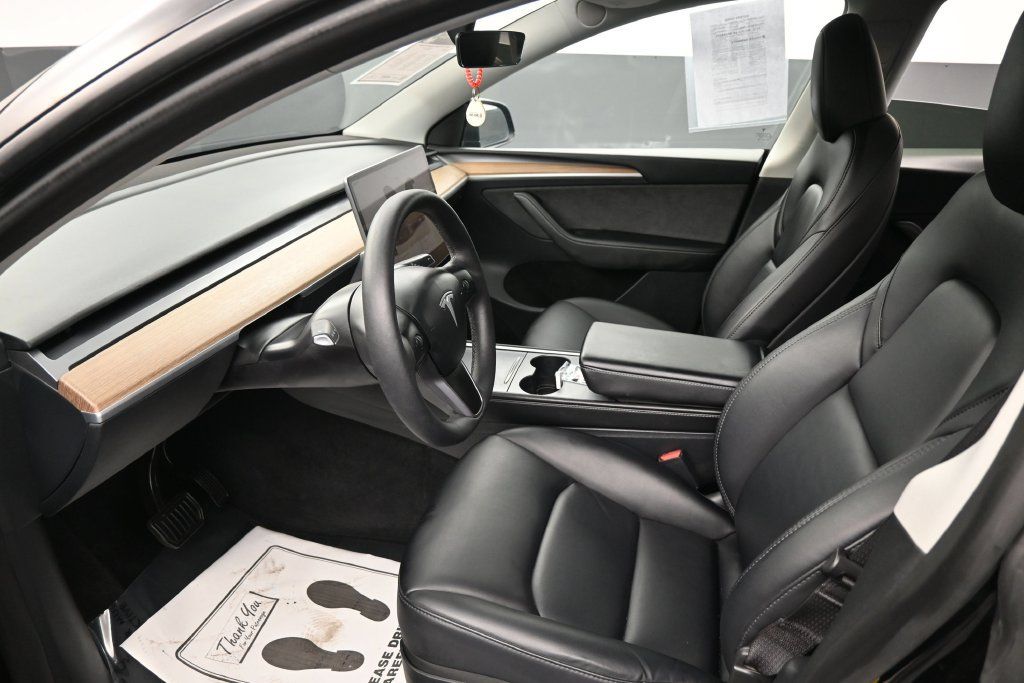 Used 2023 Tesla Model Y 2WD image 23