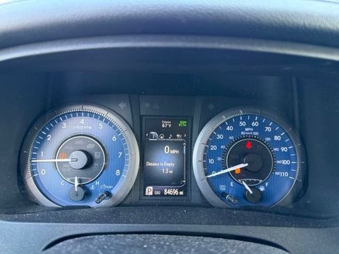 Used 2019 Toyota Sienna XLE Premium w/ Protection Package FWD image 17