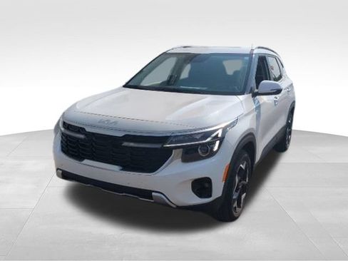 Used 2025 Kia Seltos EX AWD/4WD image 4