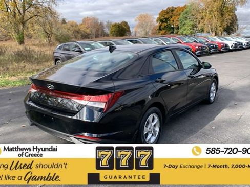 Used 2023 Hyundai Elantra SE image 5