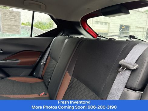 Used 2023 Nissan Kicks SR FWD image 11