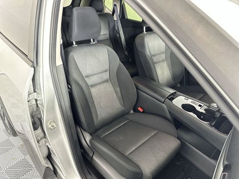 Used 2024 Nissan Rogue SV FWD image 27