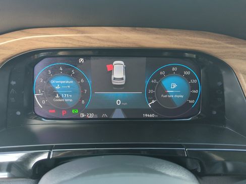 Certified 2025 Volkswagen Atlas SE image 11