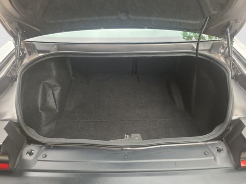 Used 2019 Dodge Challenger SXT RWD image 19