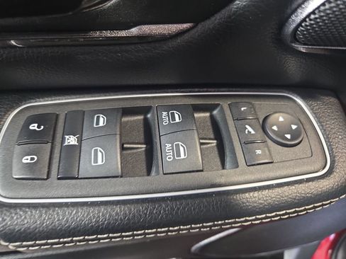Used 2022 RAM 1500 Laramie AWD/4WD image 31