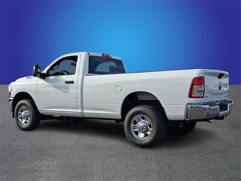 Used 2024 RAM 2500 Tradesman w/ Chrome Appearance Group image 6