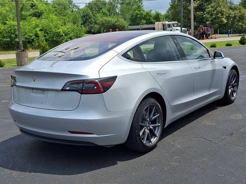 Used 2018 Tesla Model 3 Mid Range RWD image 24