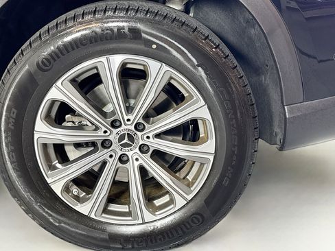 Certified 2025 Mercedes-Benz GLC 300 image 29