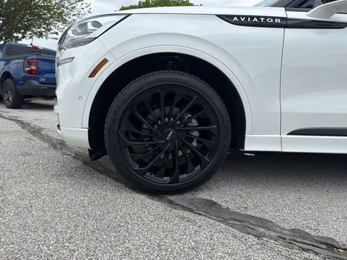 Certified 2023 Lincoln Aviator Black Label AWD/4WD image 40
