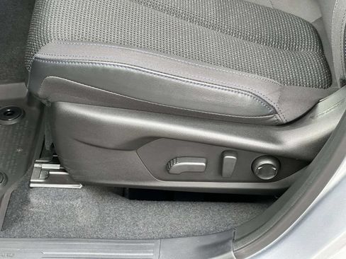 Certified 2025 Subaru Forester Premium AWD/4WD image 14