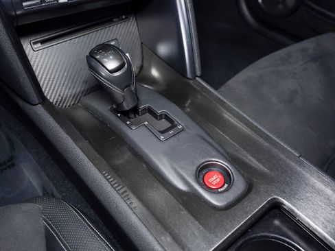 Used 2014 Nissan GT-R Premium image 38
