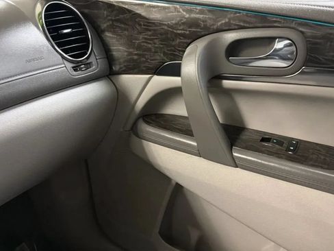 Used 2013 Buick Enclave Convenience FWD image 16