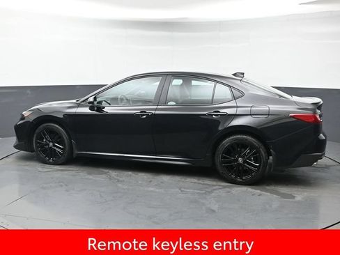 Used 2026 Toyota Camry SE AWD/4WD image 4