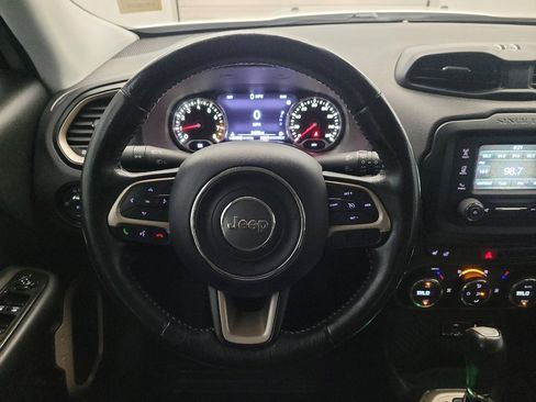 Used 2017 Jeep Renegade Limited image 22