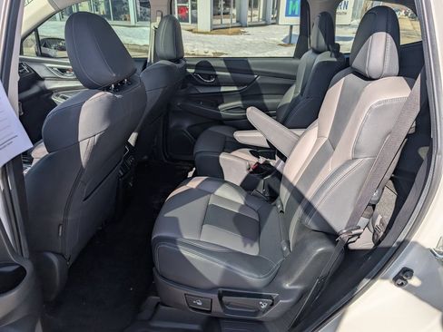 Used 2022 Subaru Ascent Onyx Edition image 15