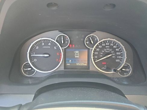 Used 2014 Toyota Tundra SR5 w/ SR5 Upgrade Package RWD image 5