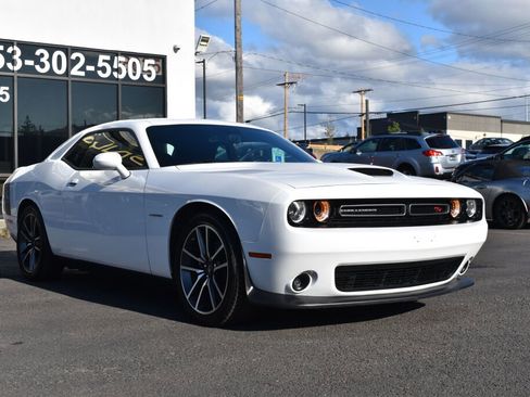Used 2022 Dodge Challenger R/T image 4