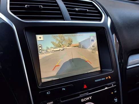 Used 2018 Ford Explorer Sport w/ Equipment Group 401A AWD/4WD image 8