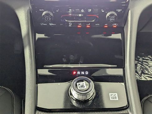 New 2025 Jeep Grand Cherokee Limited w/ Luxury Tech Group II image 21