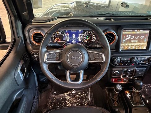 Used 2023 Jeep Gladiator Mojave w/ Cold Weather Group AWD/4WD image 15